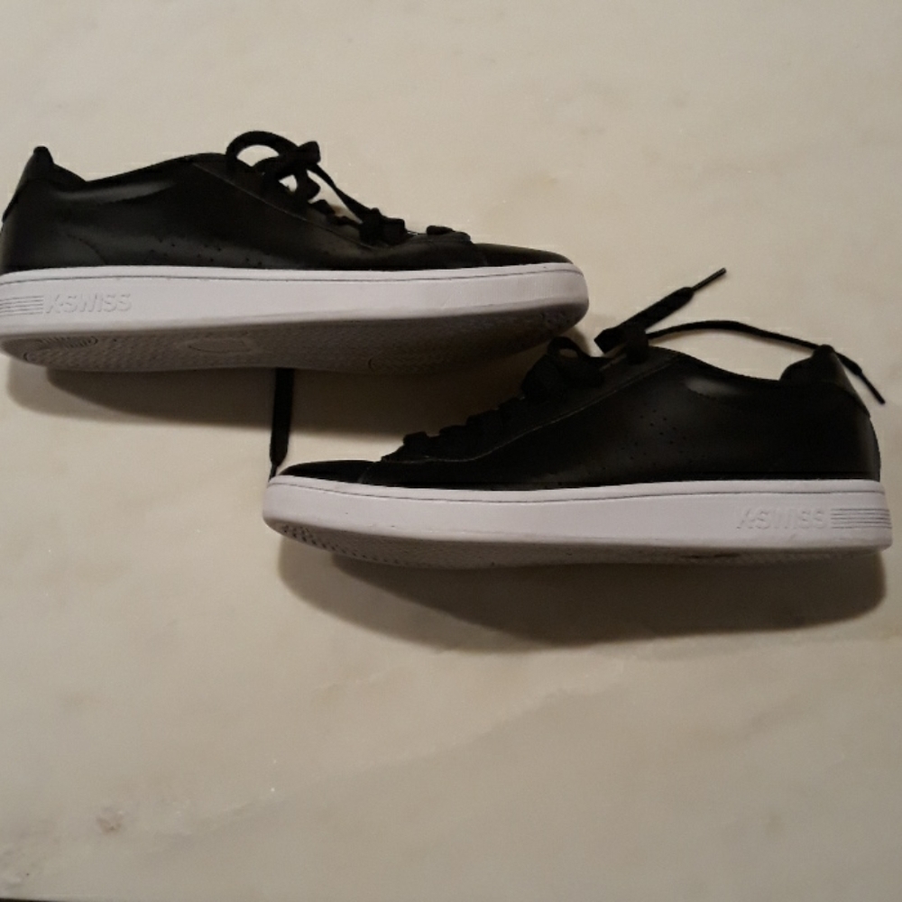 K-Swiss Low Top Sneaker